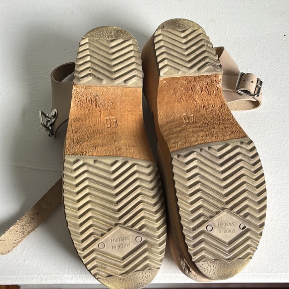 Clogs - Picture 2 of 4